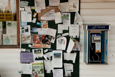 I like checking out what's on the noticeboards of diners, gas stations and small town grocery stores - they offer little insights into the day to day goings on of these communities. 