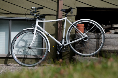 All while glam, with matching Japanese mudguards. 