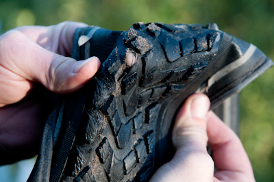 After some 6500kms of hard, loaded use, my rear Schwalbe Marathon Extreme gave up the ghost. 