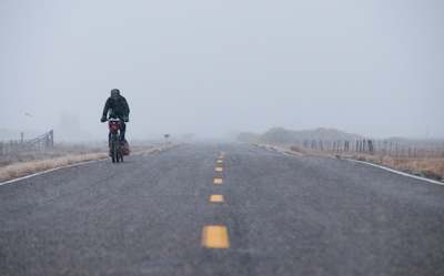 Eventually, we emerged back onto tarmac, following a frontage road parallel to the highway for the final push to Dell. 