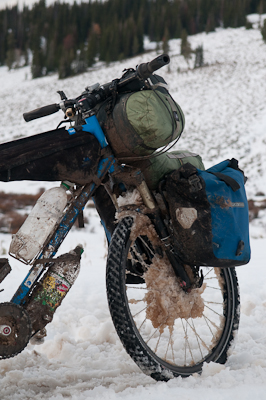 The bike felt heavy enough, without great clumps of ice around the hubs and jamming the brakes. 