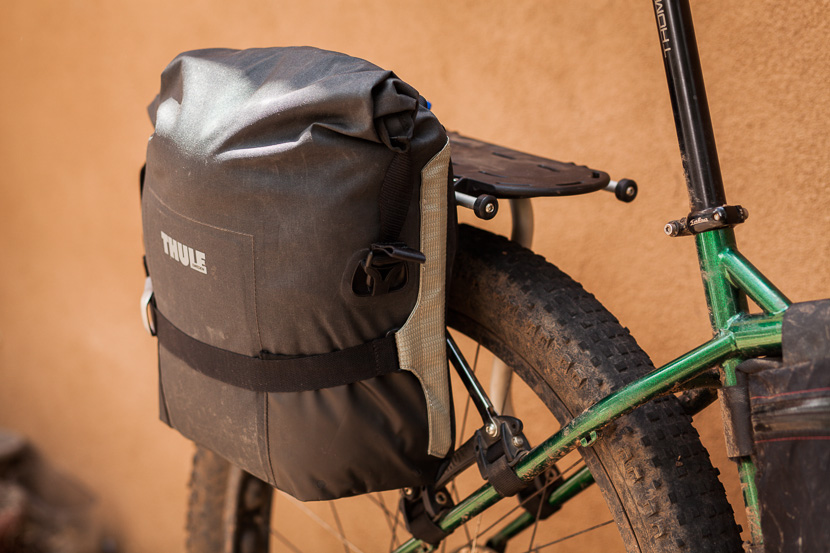 Essai porte-bagages vélo Thule Tour Rack Pack'N Pedal - VTT a 2